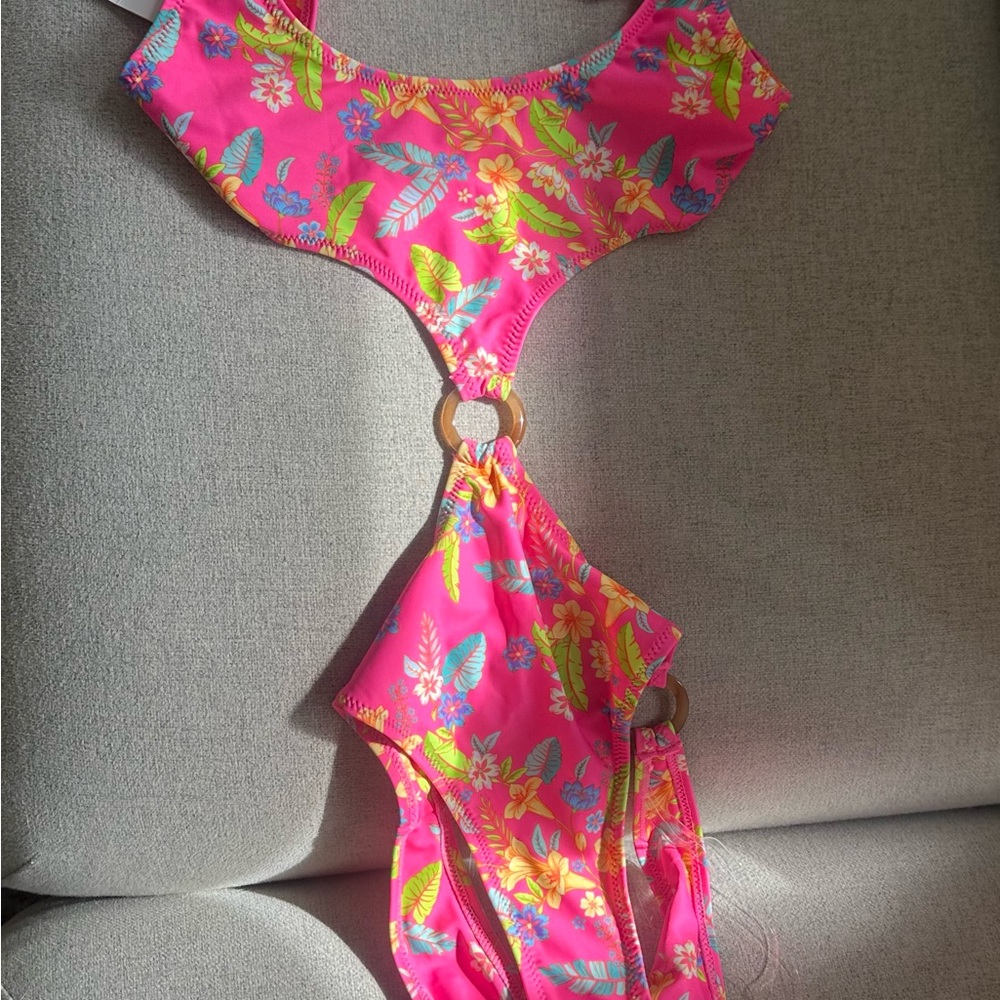 Kulani Kinis Retro Ring Cutout One-Piece Swimsuit - Picture 7 of 8